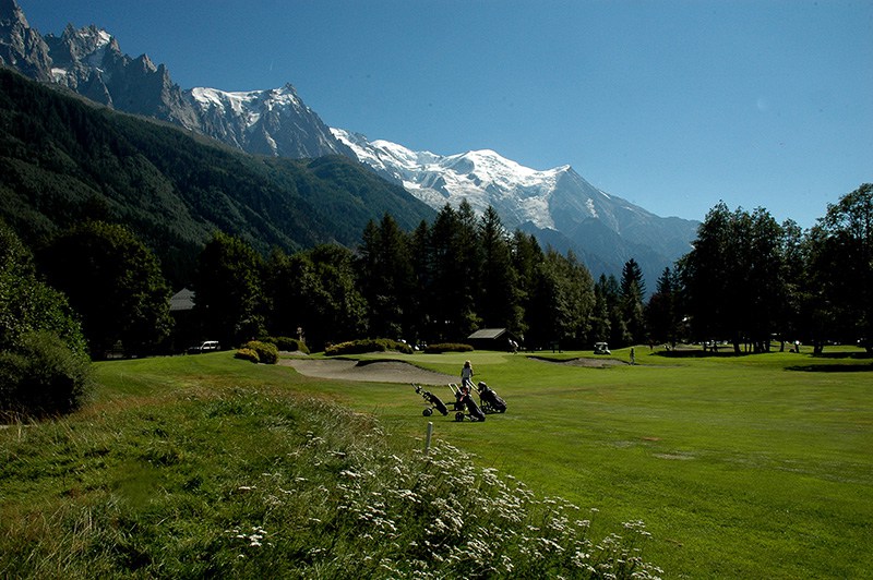 Golfbaan tussen de bergen