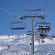 Skilift in Flaine boven de piste in het Grand Massif vlakbij vakantiehuis La Tulipe